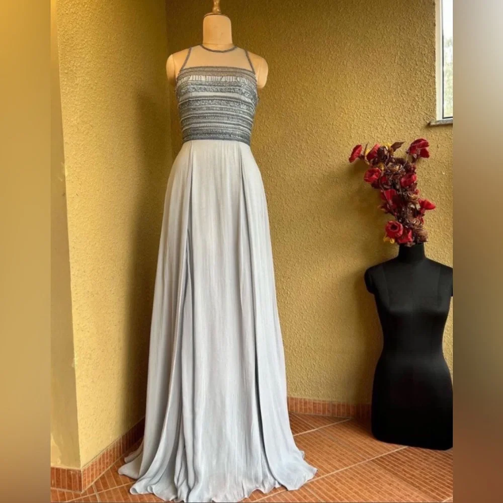 Gown - Picture 5 of 7